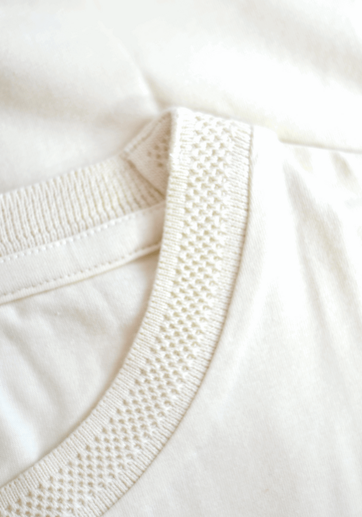 JACQUARD NECK ALMOND MILK REGULAR FIT