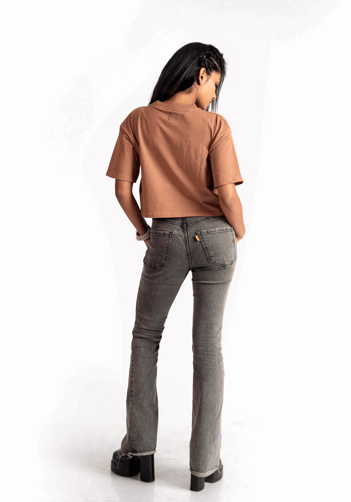 MOCHA MOUSSE OVERSIZED CROP FIT